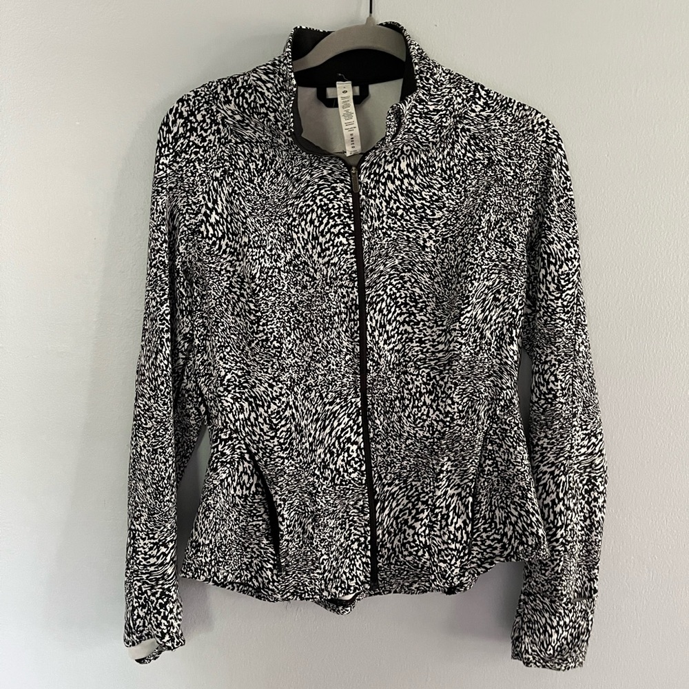 lululemon jacket size 8
